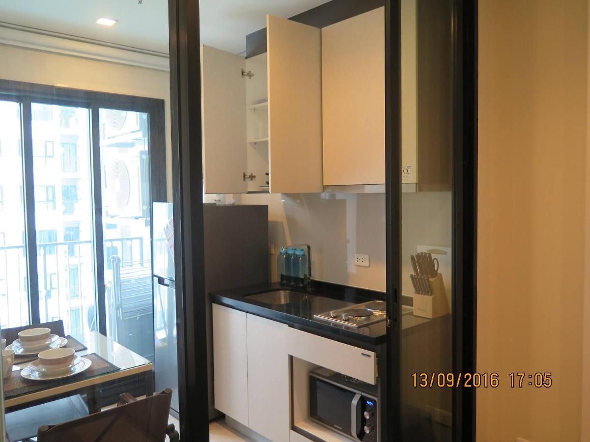 One Bedroom With Pool View At The Base Near Festival วันหยุดที่บ้าน Pattaya