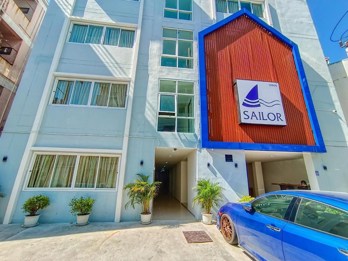 Sailor - & Steps To Walking Street