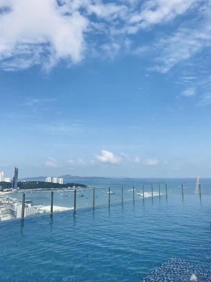 泰国芭提雅thebase无边游泳池公寓 * Pattaya