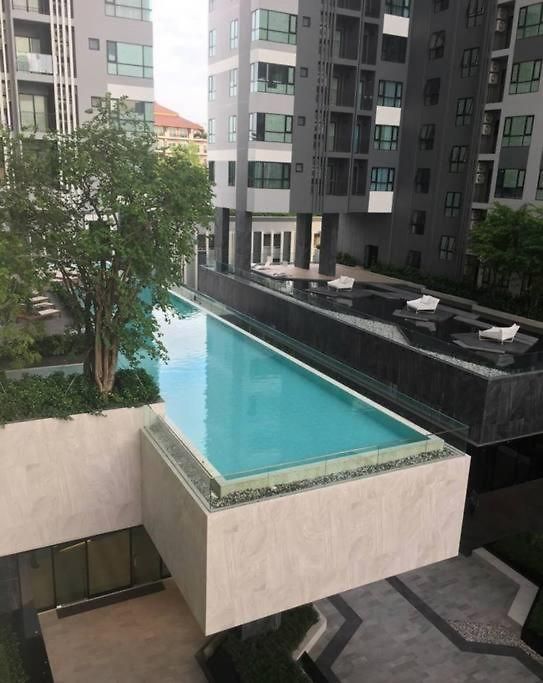 泰国芭提雅顶层无边游泳池公寓thebase健身房 Apartment Pattaya