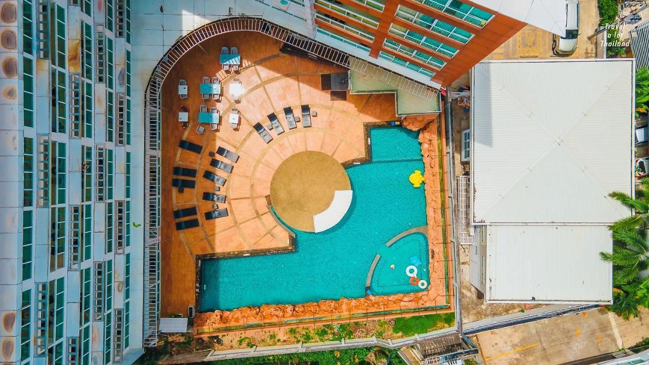 โรงแรม Centara Nova 4*