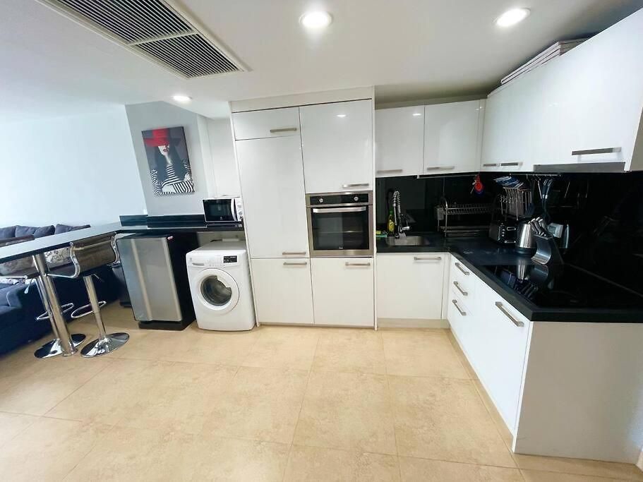 60sqm Luxury 1 Bed - Centre - Centara Avenue Residences - 704 อพาร์ทเม้น