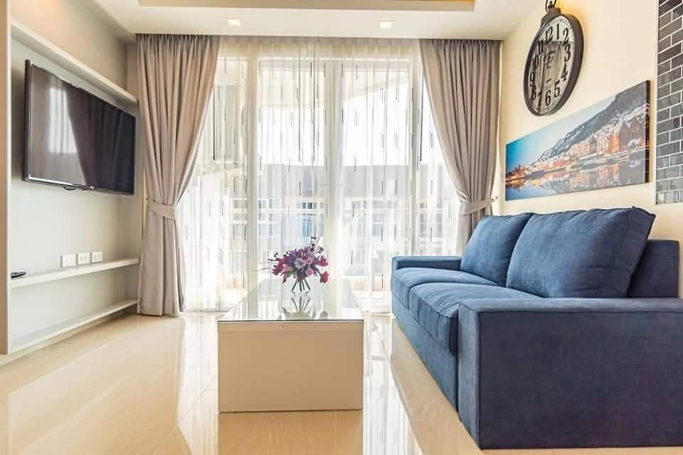 Grand Avenue By Fantasea อพาร์ทเม้น