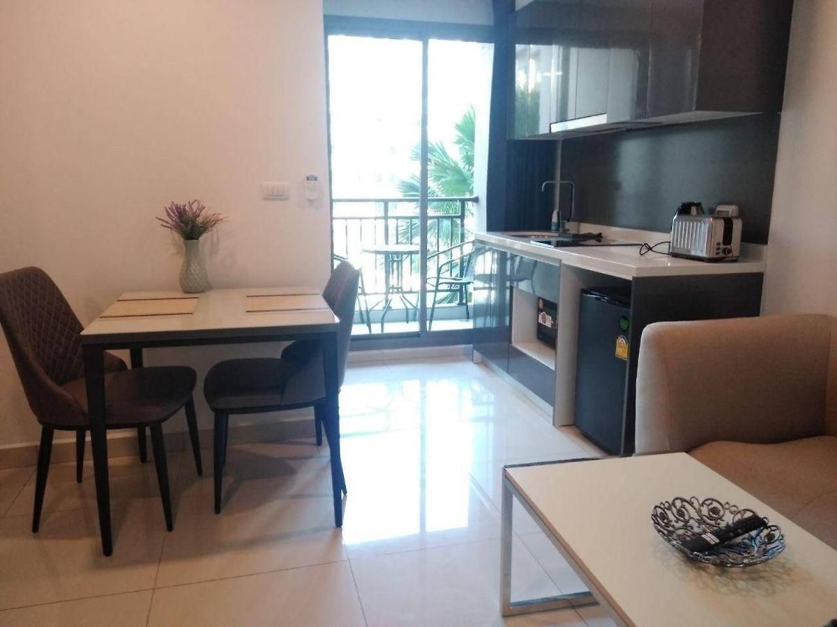 โรงแรม Arcadia Continental