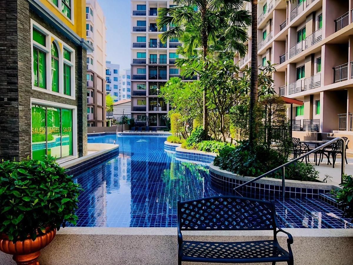 โรงแรม Arcadia Continental