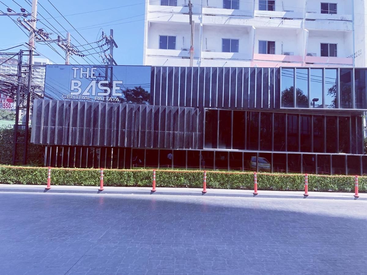 芭提雅双人精品公寓无边游泳池thebase中央基地 * Pattaya