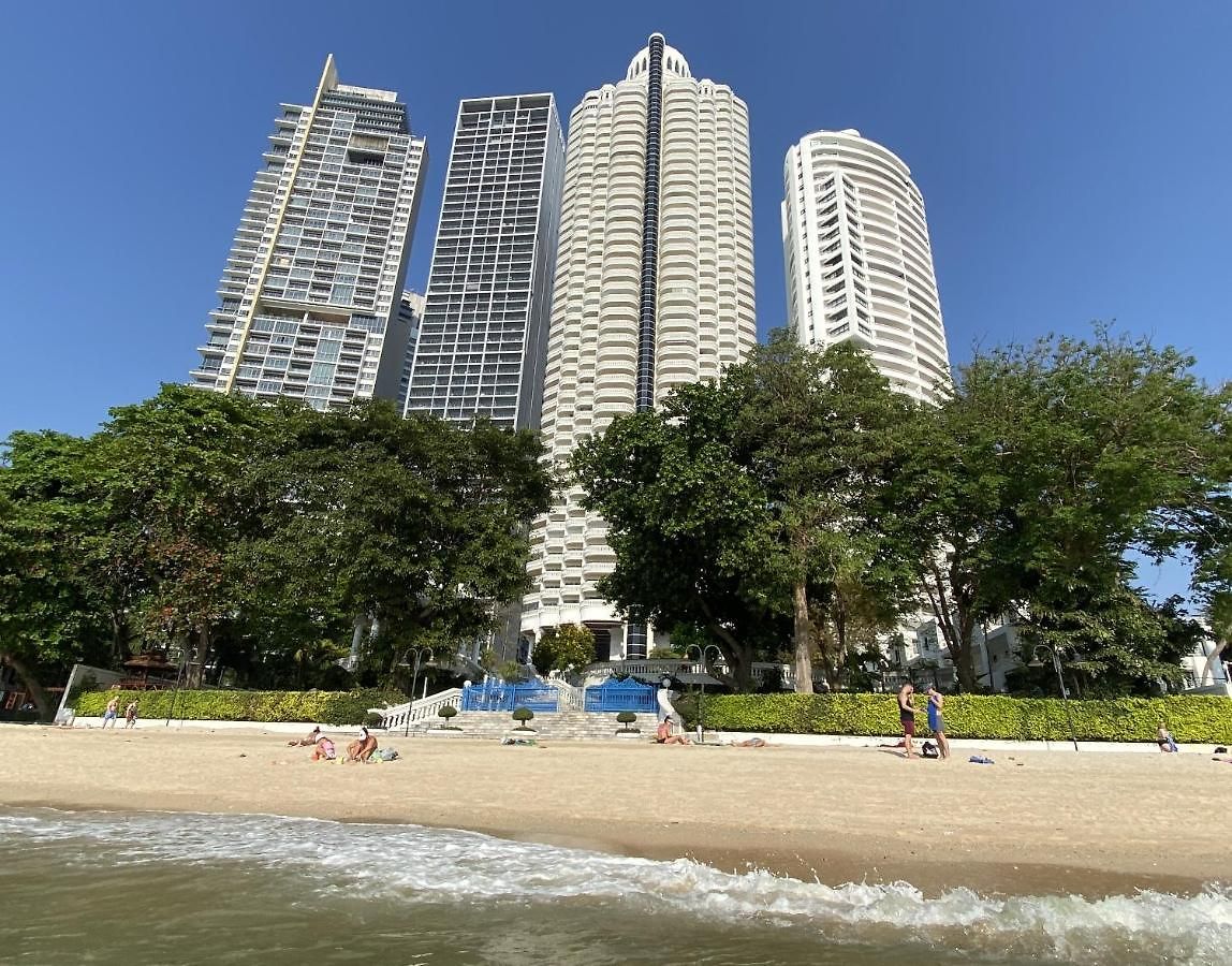 Sky Beachfront อพาร์ทเม้น