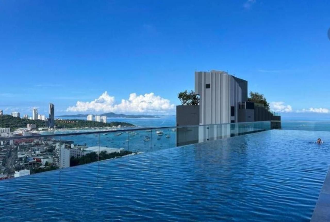 The Base อพาร์ทเม้น