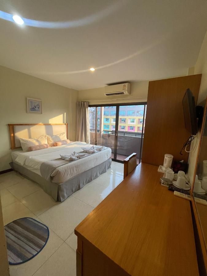 Babylon โรงแรม 3*