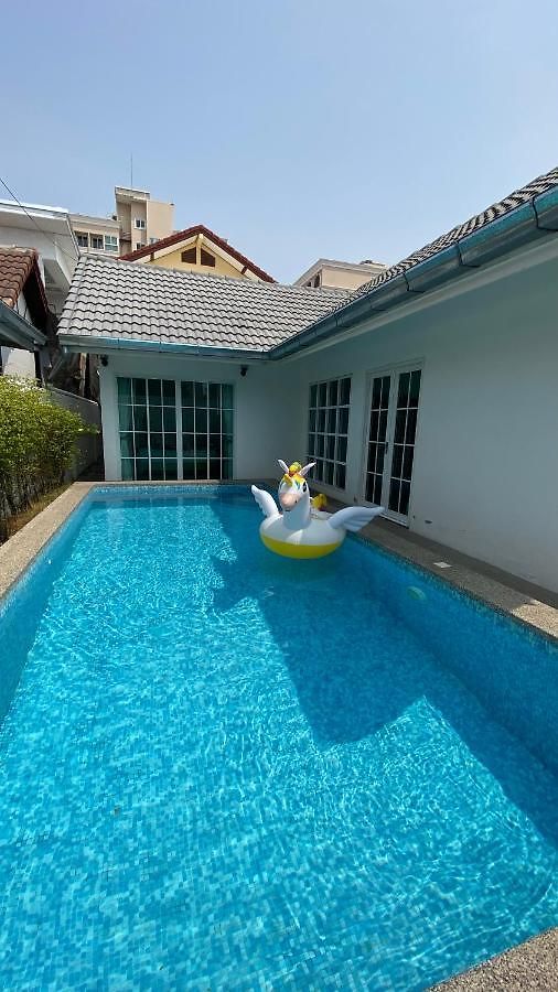 วิลล่า Luxury Pool Center C3- 3 Bedroom *