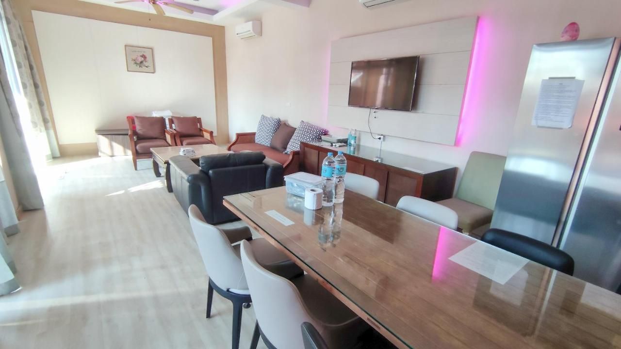 Taurus Villa10 Bedrooms With Private Pool. วิลล่า Pattaya