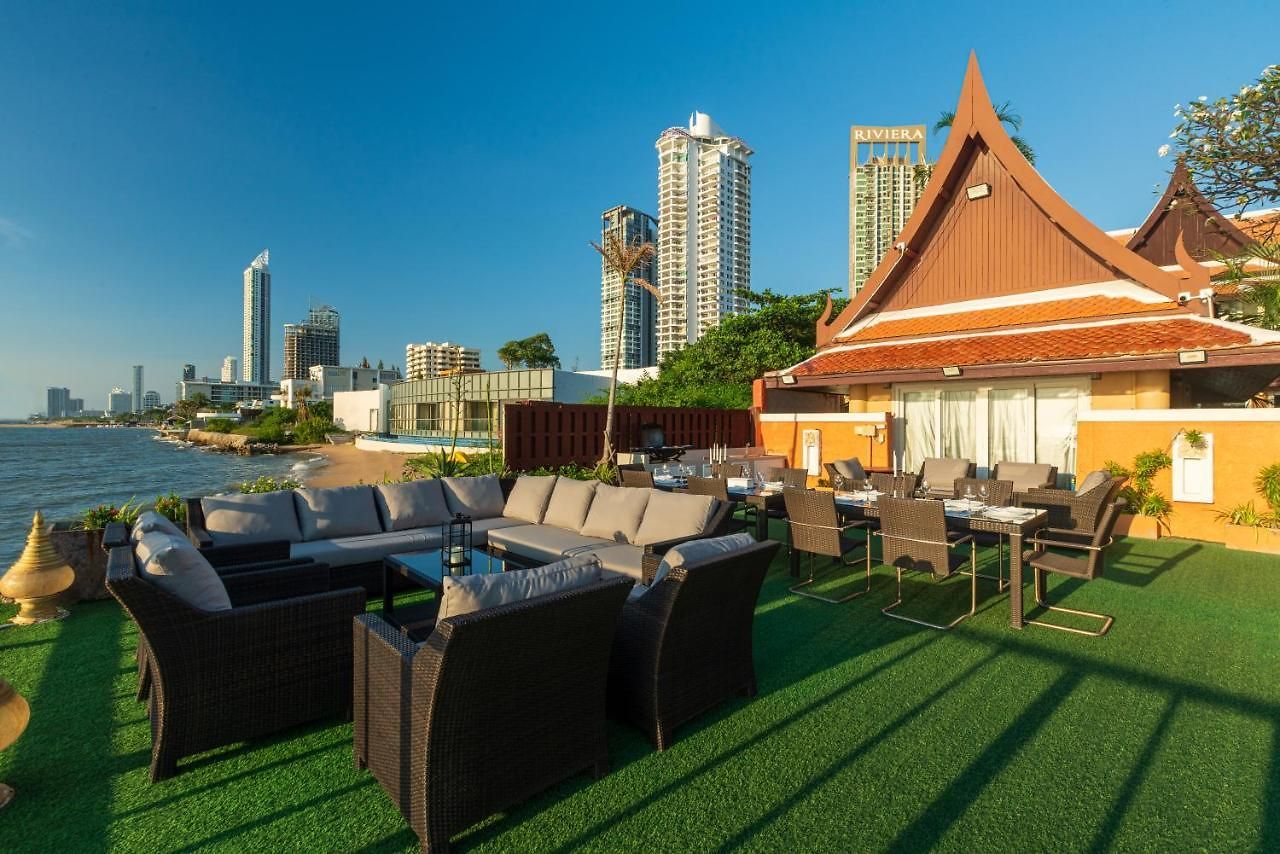 วิลล่า Gala Beachfront *