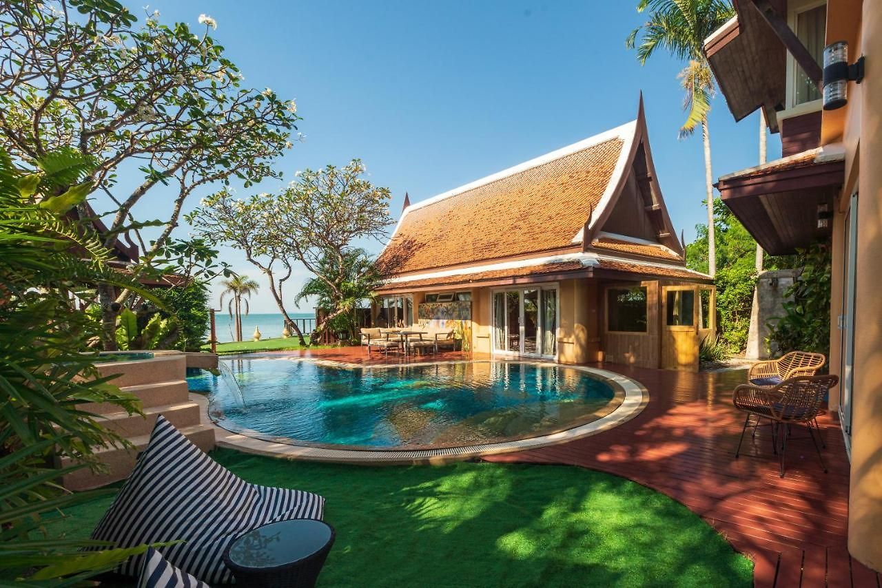 วิลล่า Gala Beachfront *