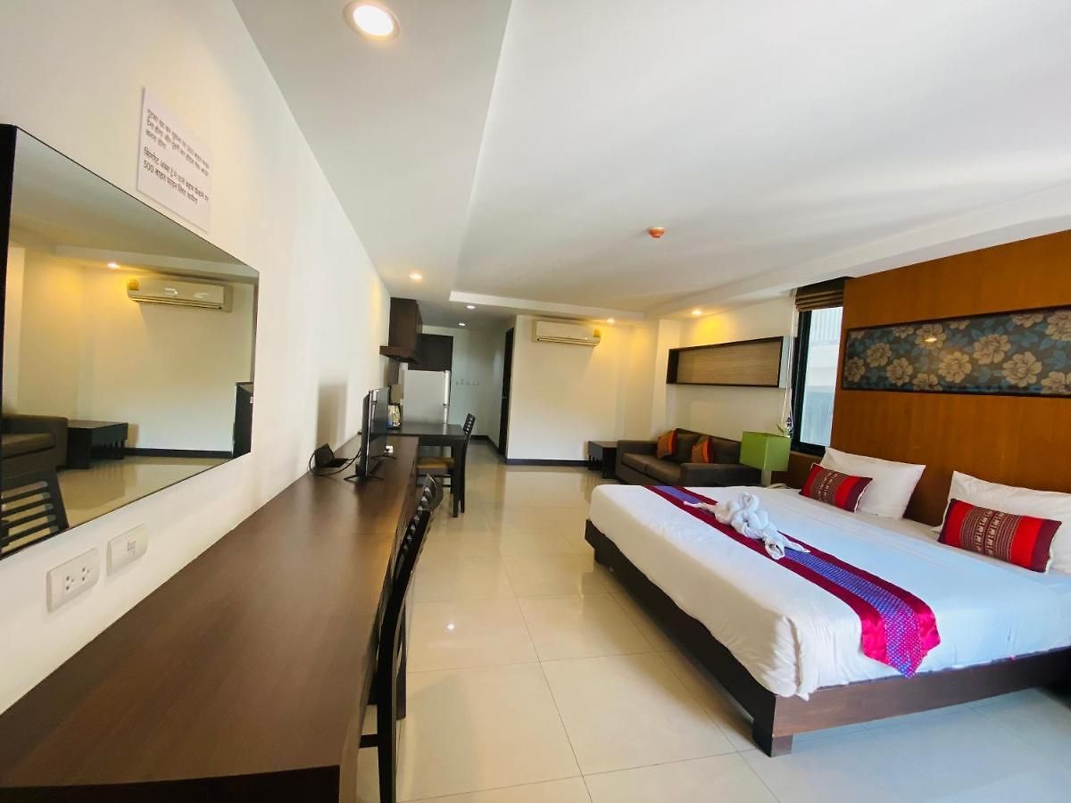Tycoon By Goad Avadhess Hospitality 1km Walking Street โรงแรม