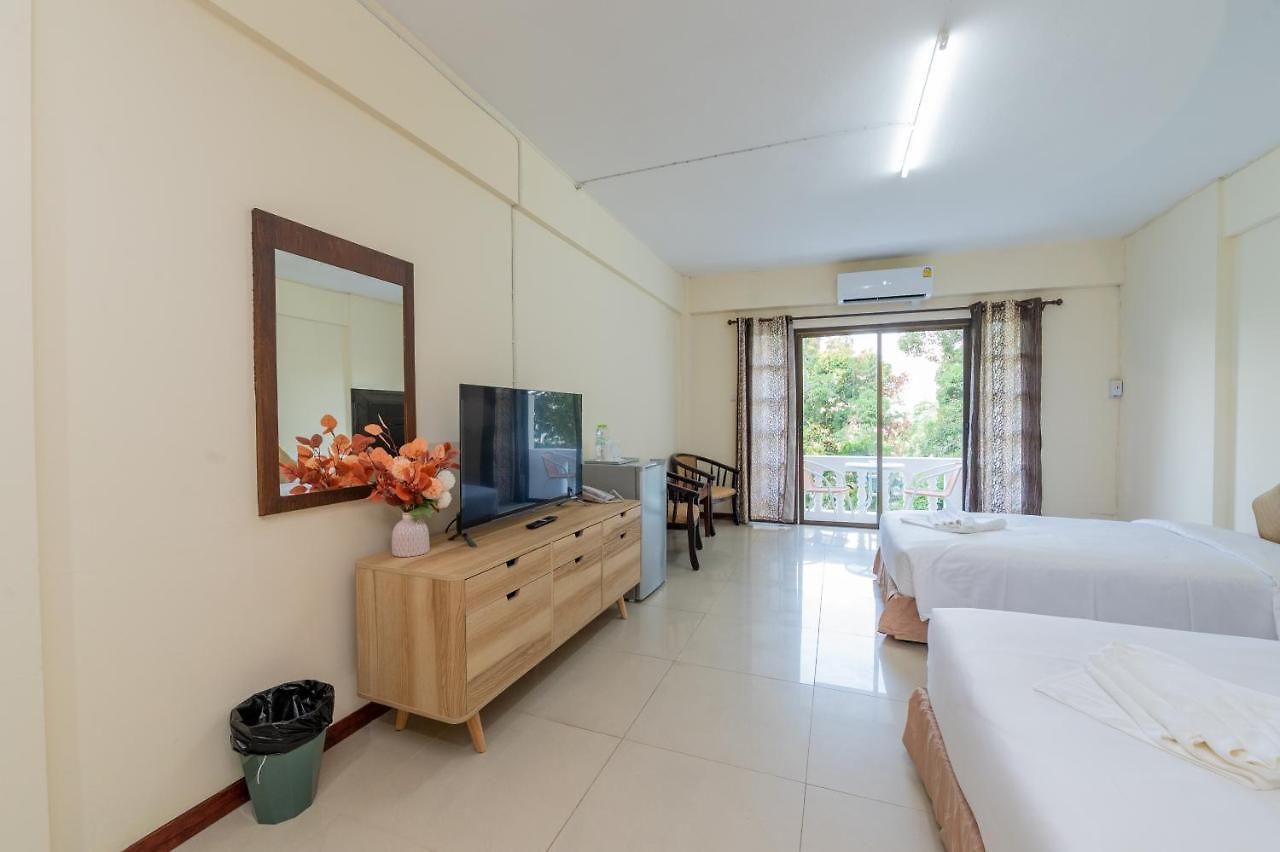 โรงแรม Hillside 3*