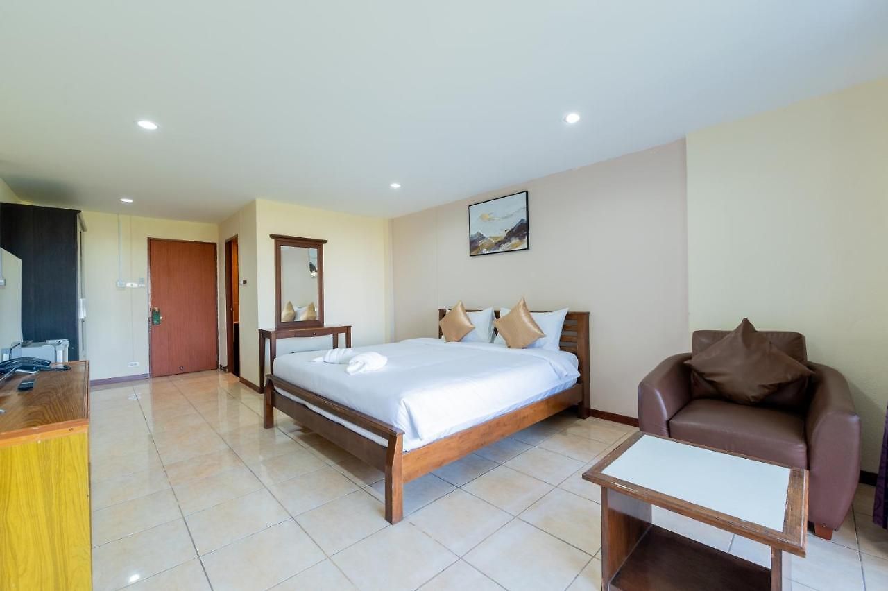 Hillside 3*