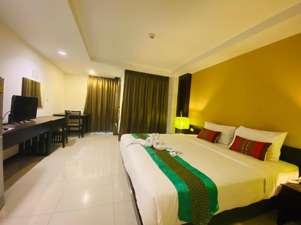 Tycoon By Goad Avadhess Hospitality 1km Walking Street โรงแรม 3*