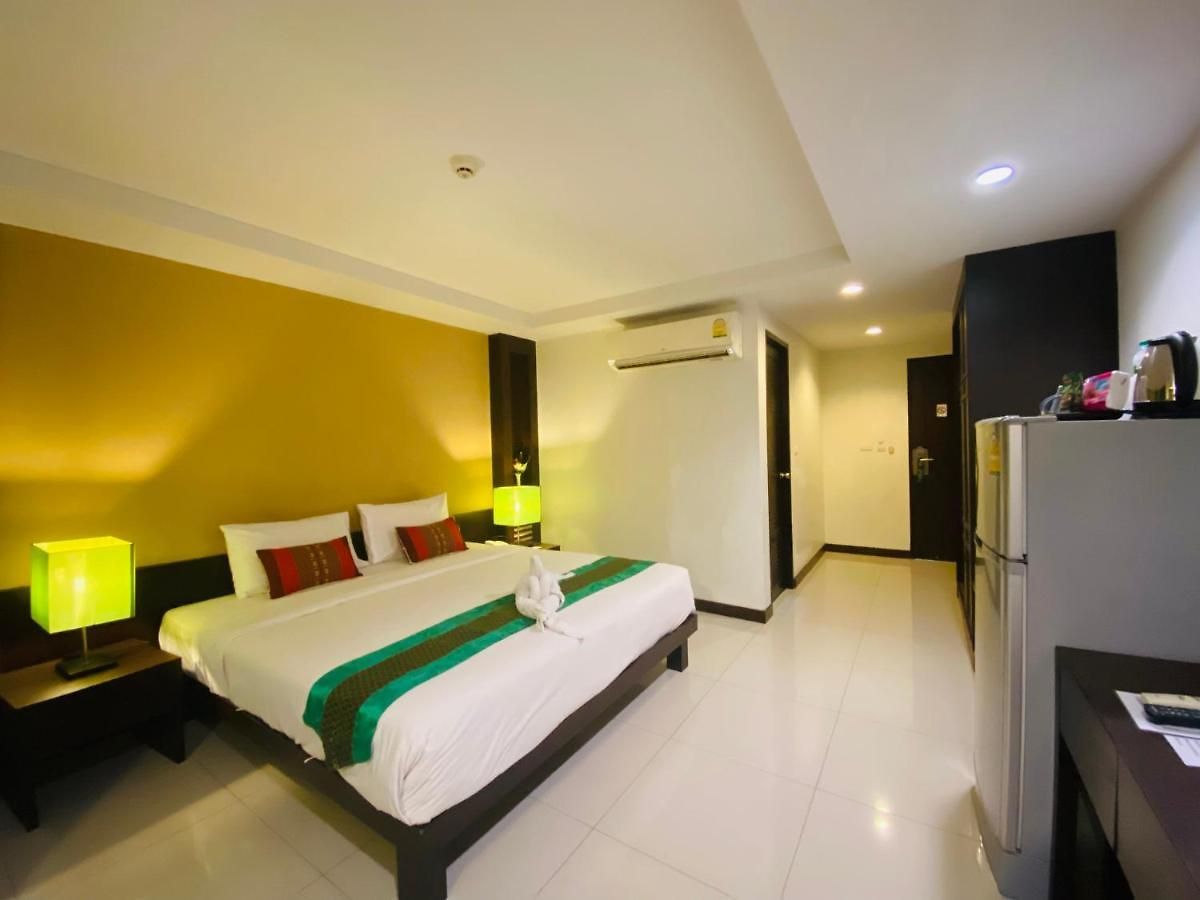Tycoon By Goad Avadhess Hospitality 1km Walking Street โรงแรม 3*