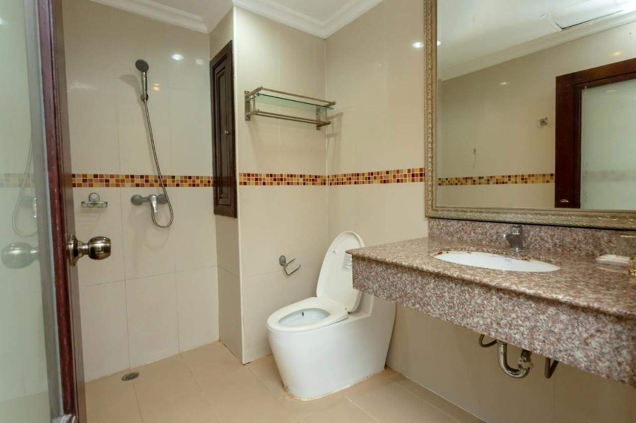 Ivory Palace โรงแรม 3*
