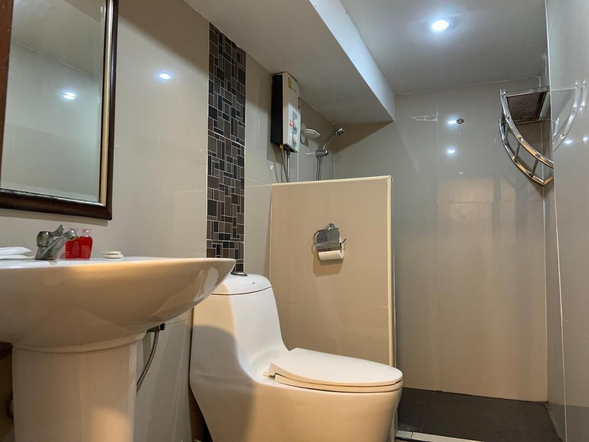 โรงแรม The Esse 3*