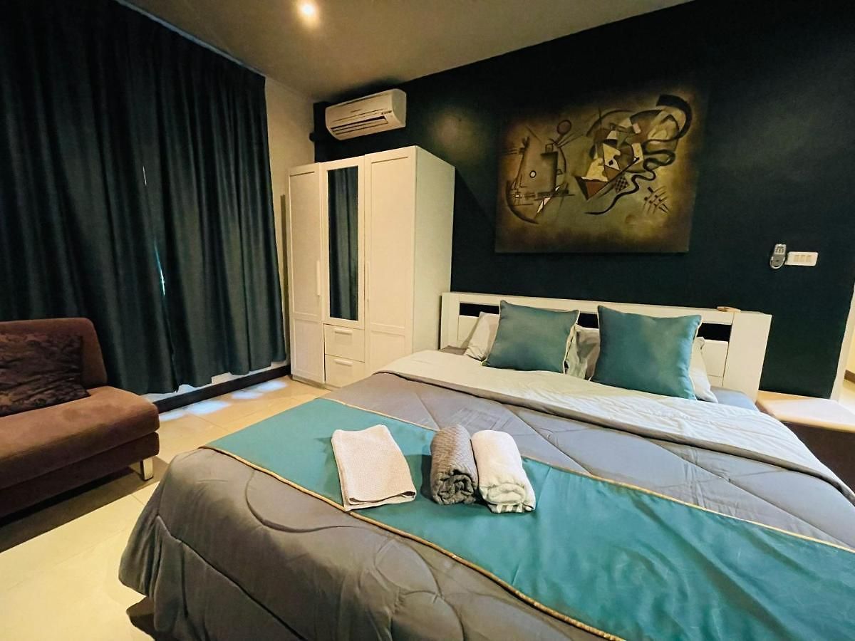 โรงแรม Rosewood Pool 1 *