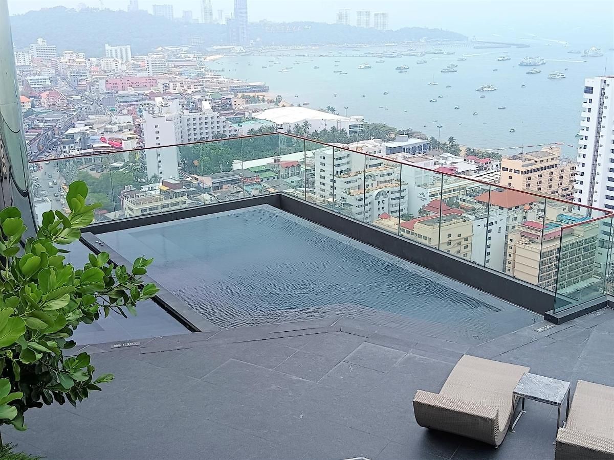 Edge Lux * Pattaya
