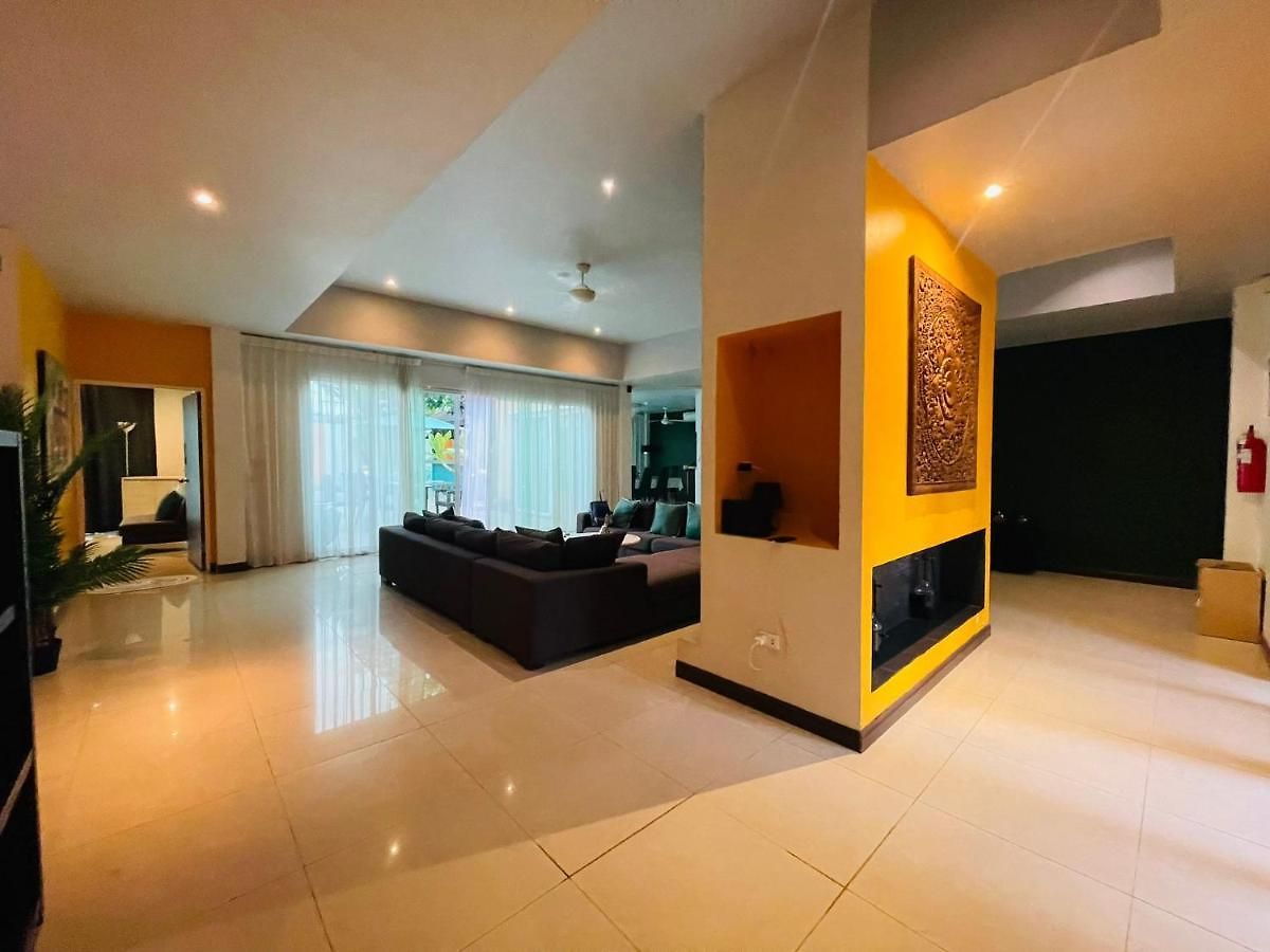 Rosewood Pool 1 * Pattaya