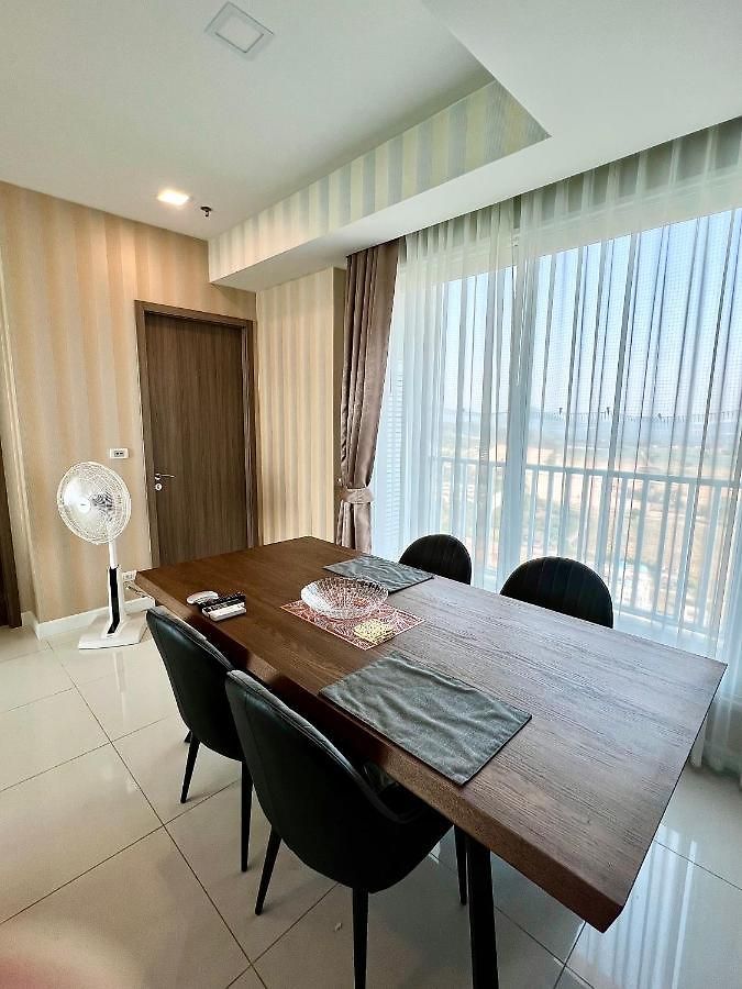 Luxsl Luxurystyleoflife 4 อพาร์ทเม้น Pattaya