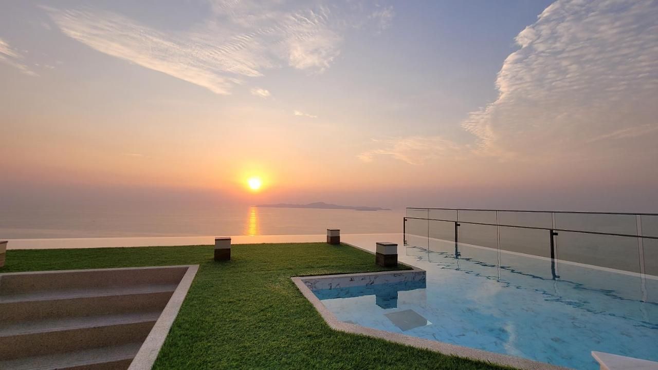 The Andromeda Seaview อพาร์ทเม้น