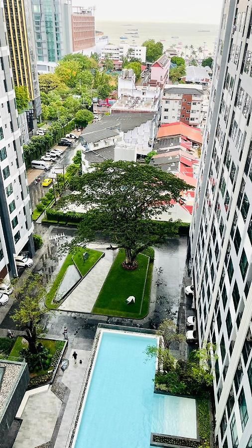 อพาร์ทเม้น The Base 2 Bed 2 Bath By Numam