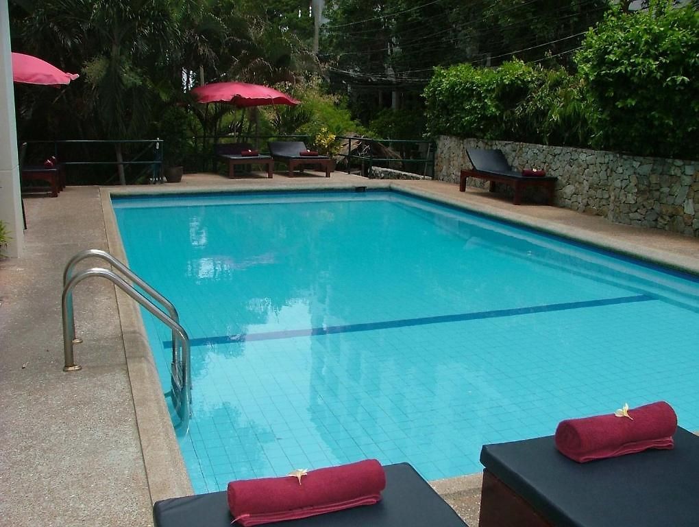 Hillside โรงแรม 3*