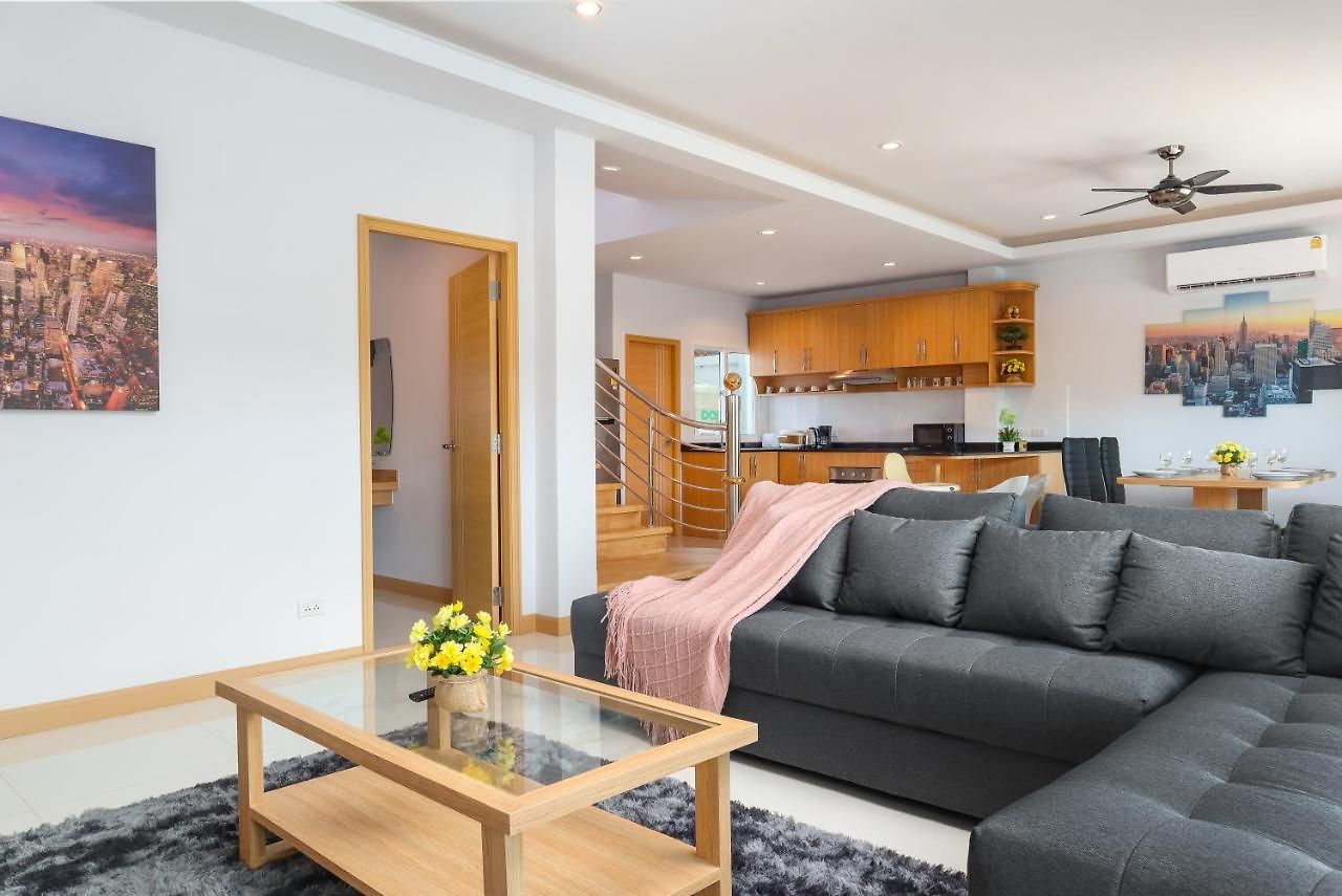 Relax Pool Near Walking Street,jacuzzi ,bbq 5bed 6bath House54 วิลล่า