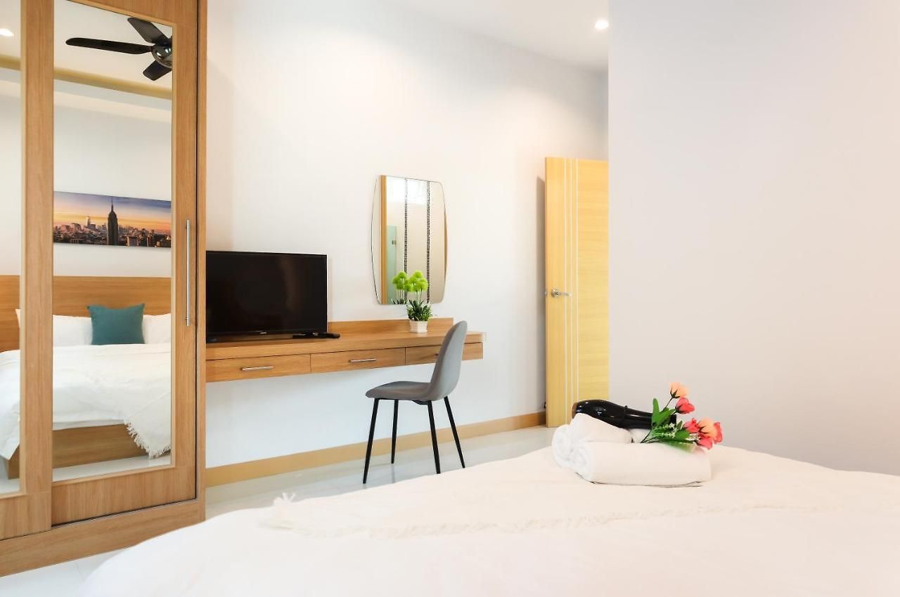 วิลล่า Relax Pool Near Walking Street,jacuzzi ,bbq 5bed 6bath House54 Pattaya