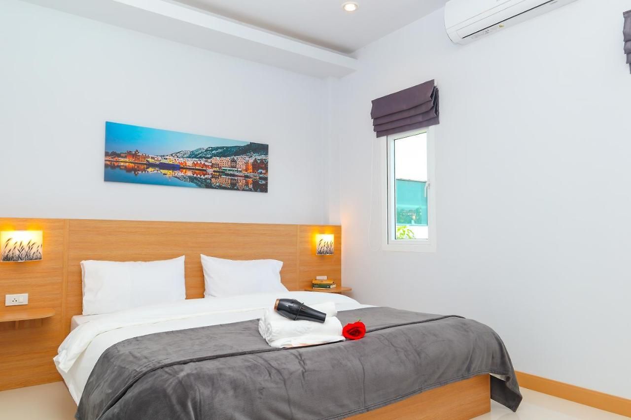 Relax Pool Near Walking Street,jacuzzi ,bbq 5bed 6bath House54 วิลล่า Pattaya