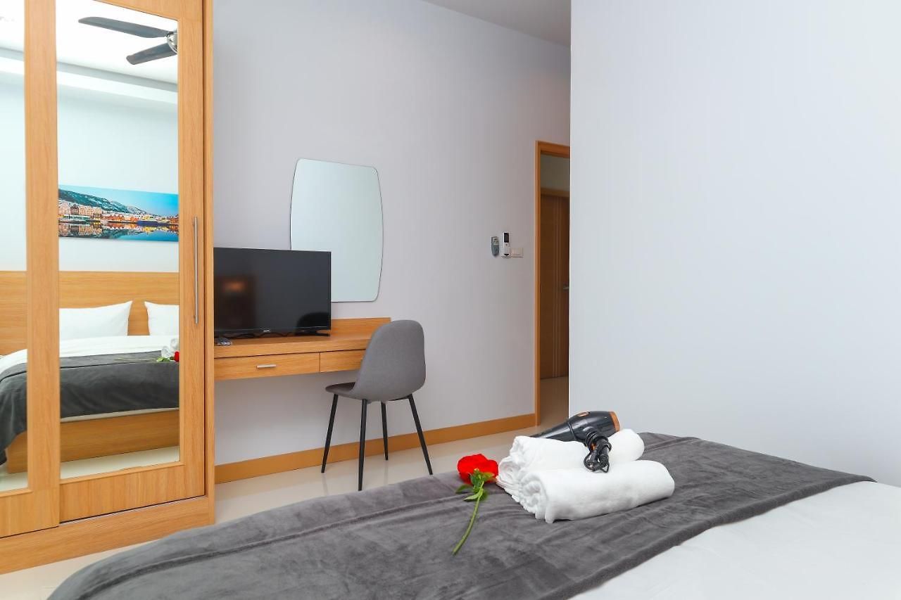วิลล่า Relax Pool Near Walking Street,jacuzzi ,bbq 5bed 6bath House54 *