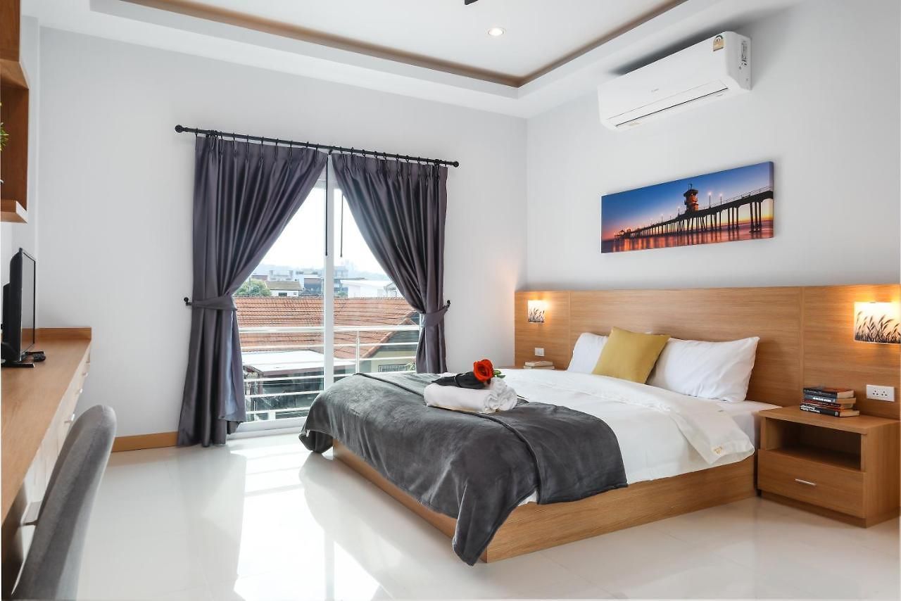 Relax Pool Near Walking Street,jacuzzi ,bbq 5bed 6bath House54 วิลล่า