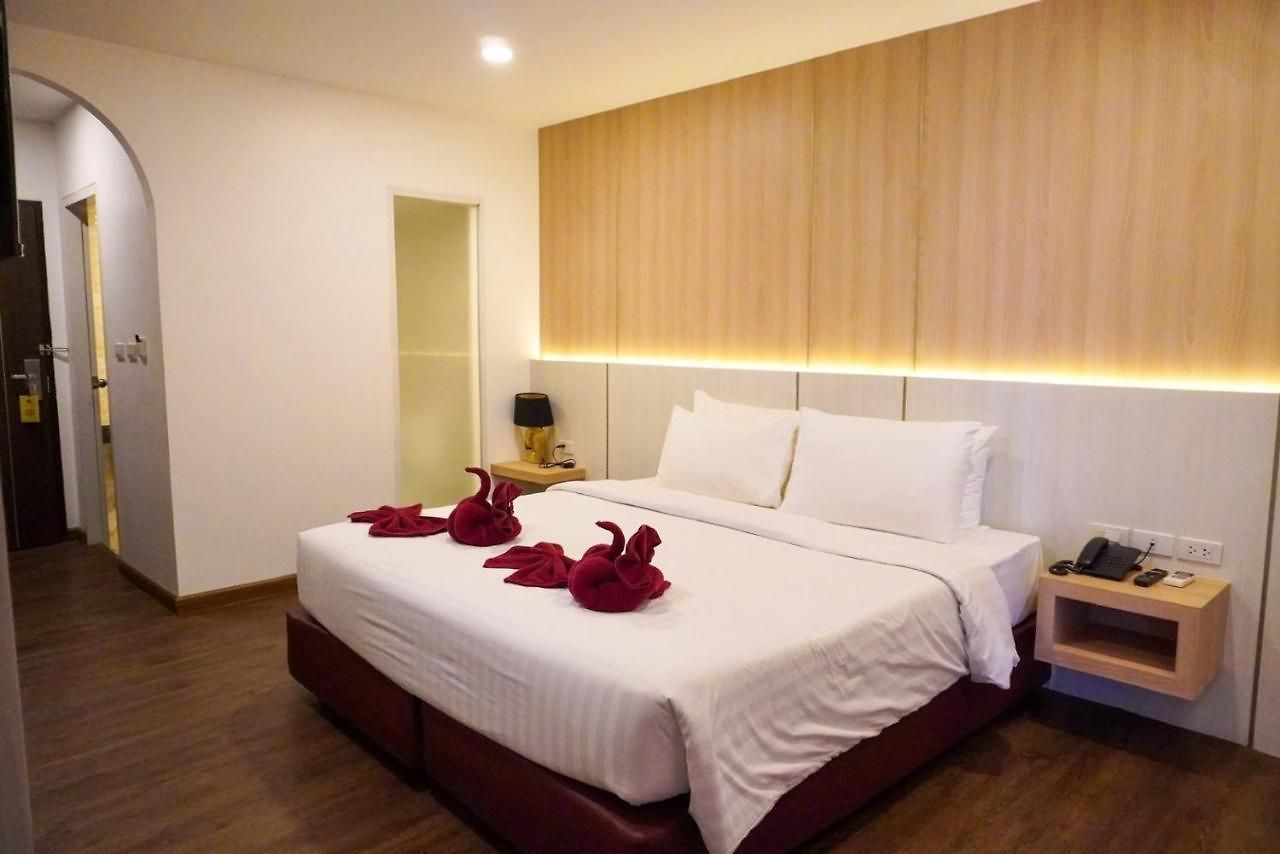 M Casa Hotel 4*