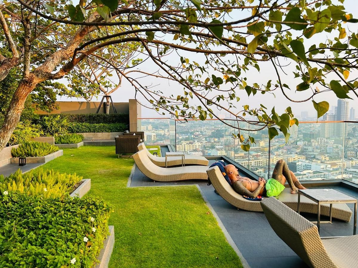 อพาร์ทเม้น Edge Sea View