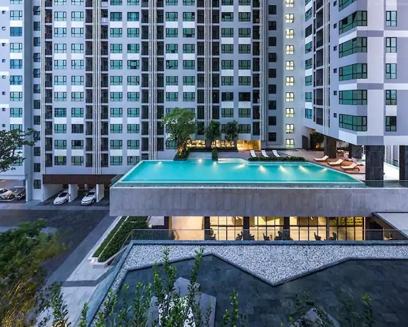 Base King-bed Apartment Pattaya