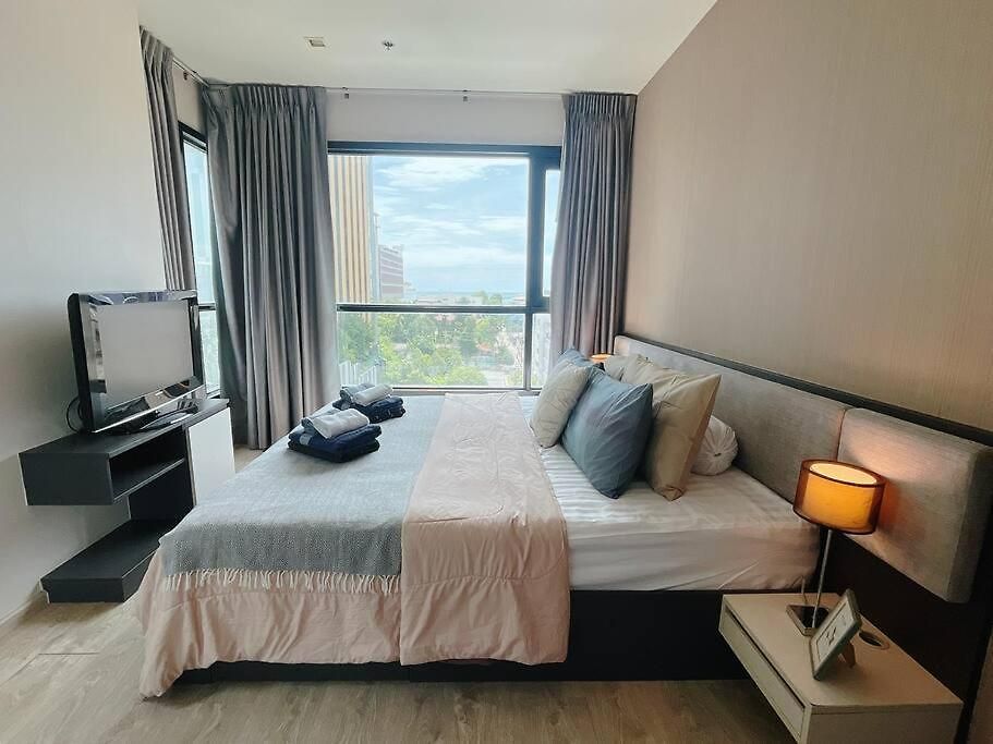 อพาร์ทเม้น The Base Huge 2bed King&queen With Infinity Pool *