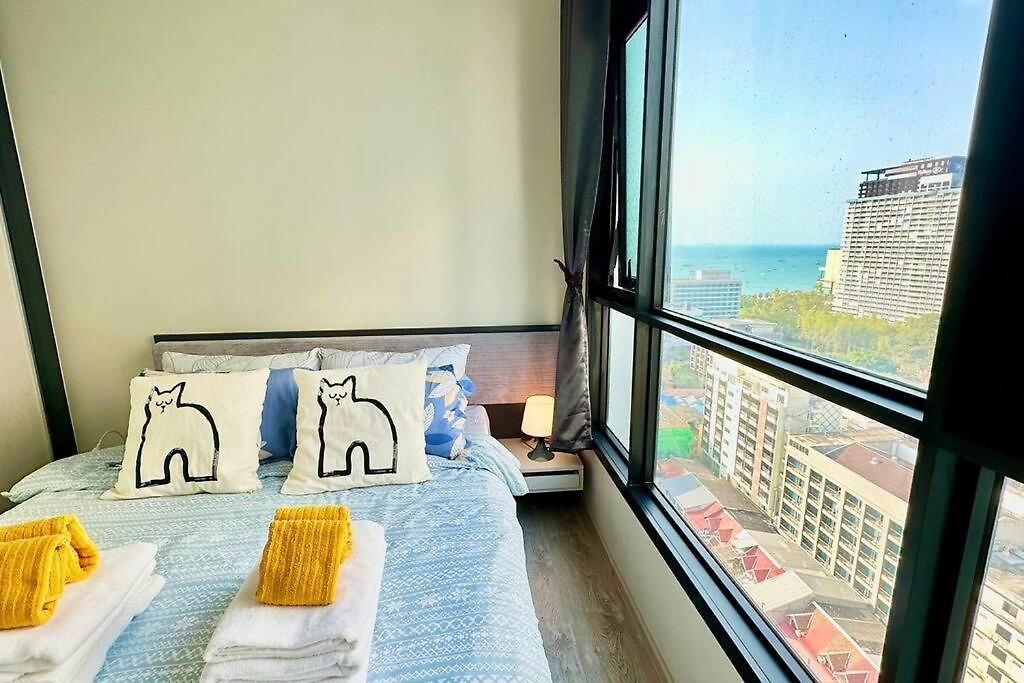 The Base Quiet King-bed With Infinity Pool & Free Netflix