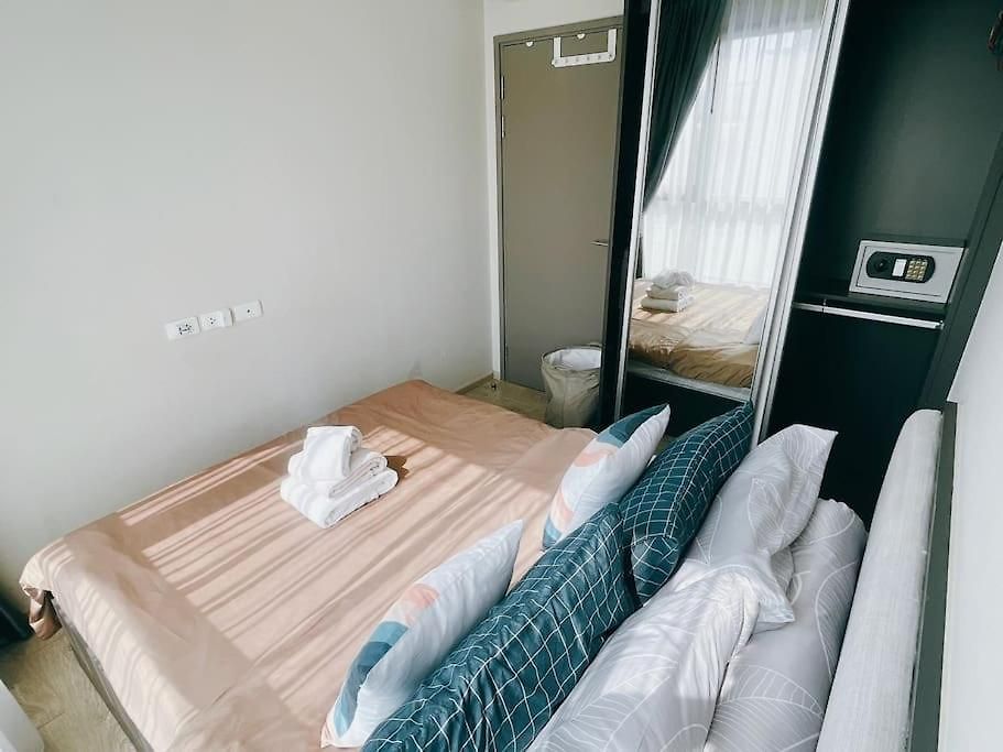 Base Huge 2bed King&queen With Infinity Pool & Free Netflix! อพาร์ทเม้น Pattaya