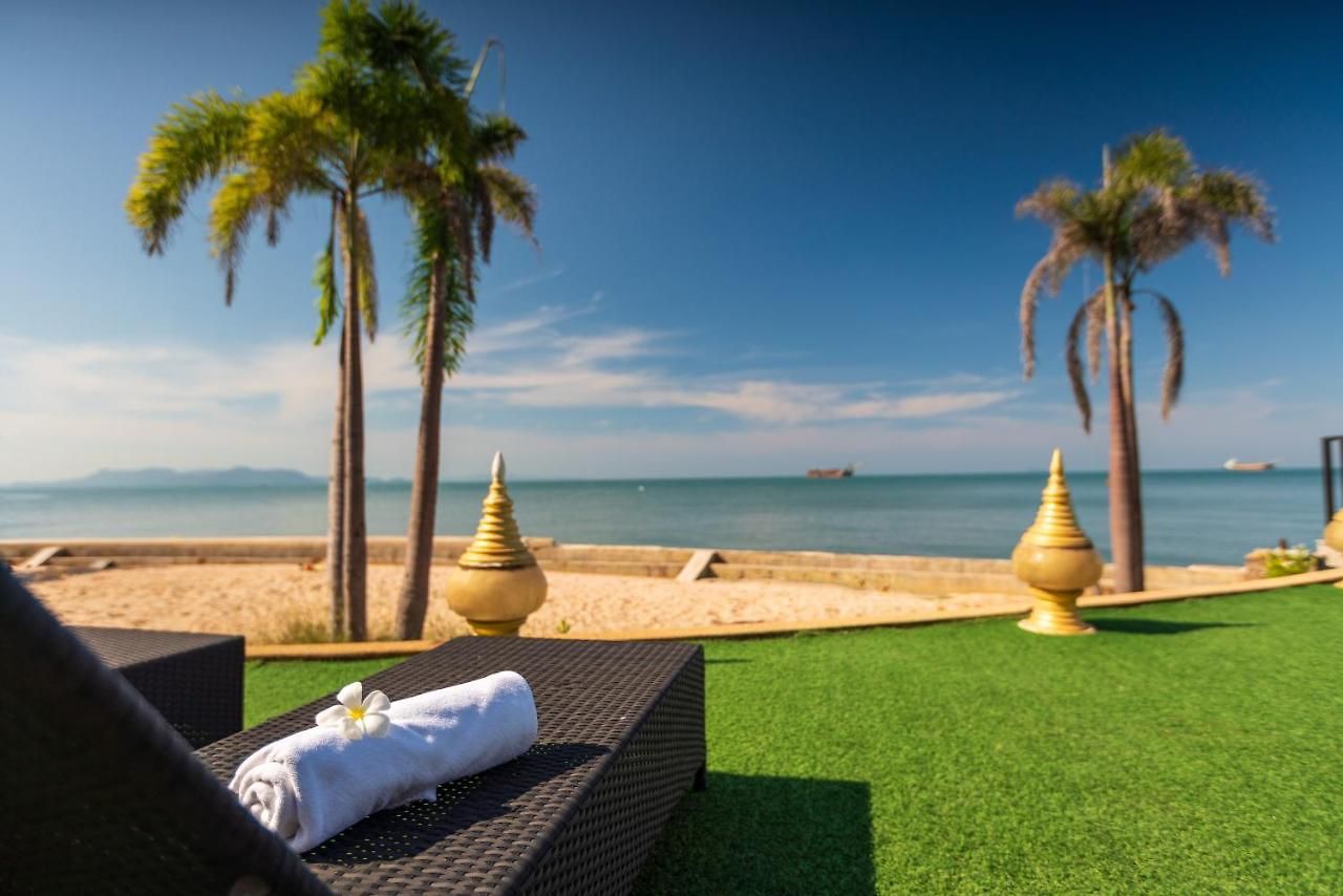 Gala Beachfront วิลล่า Pattaya
