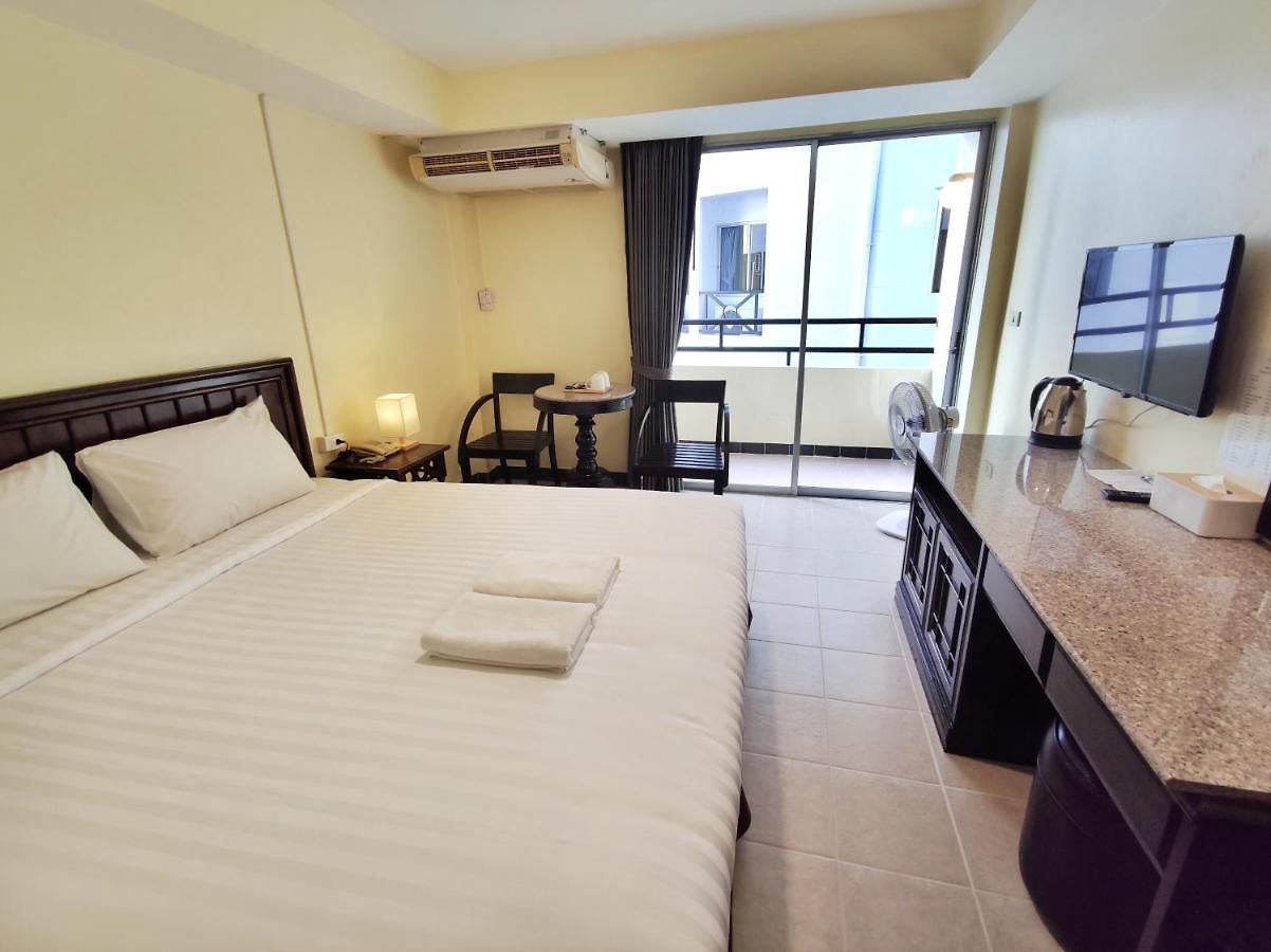 โรงแรม The Chanthong And