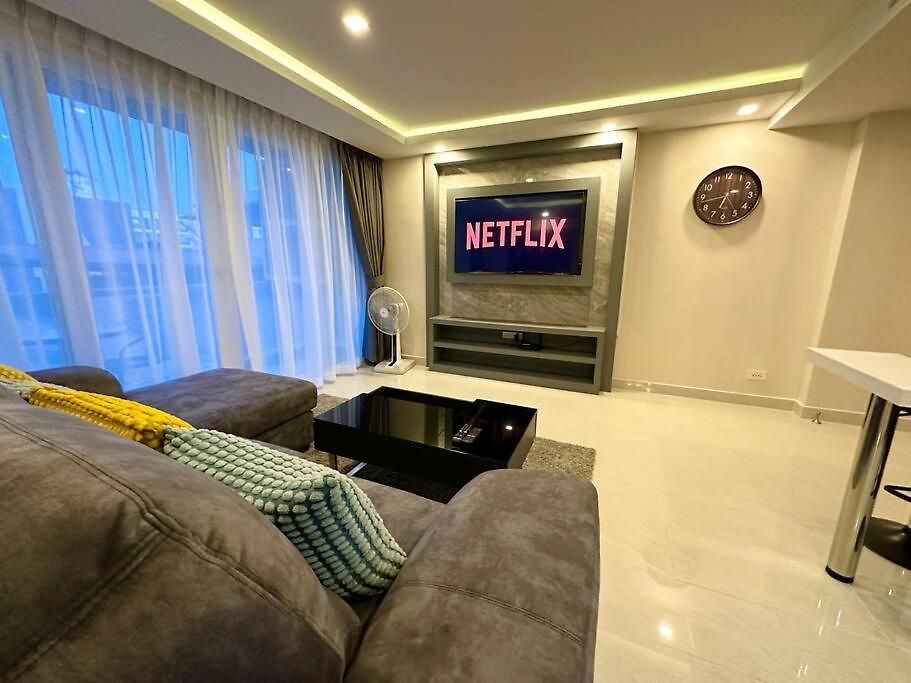 Large Luxury - Centre - Grand Avenue Residences - 501 อพาร์ทเม้น *
