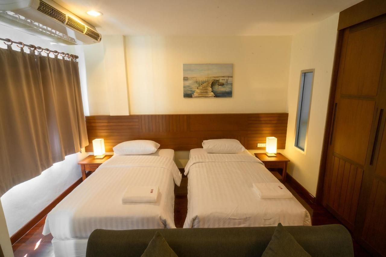 โรงแรม Baan Chuan Chom *