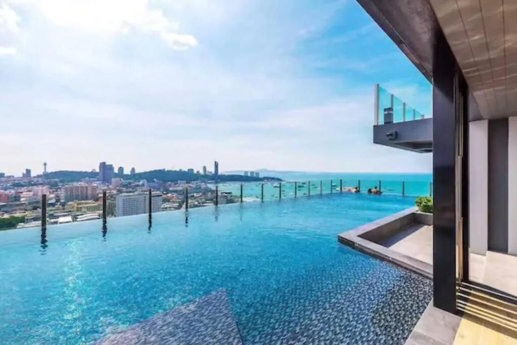 The Base Huge 2bed King&queen With Infinity Pool อพาร์ทเม้น *