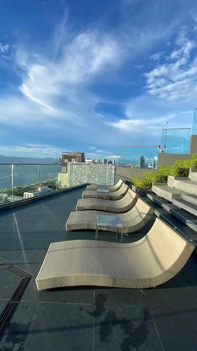 The Edge Seaview อพาร์ทเม้น Pattaya