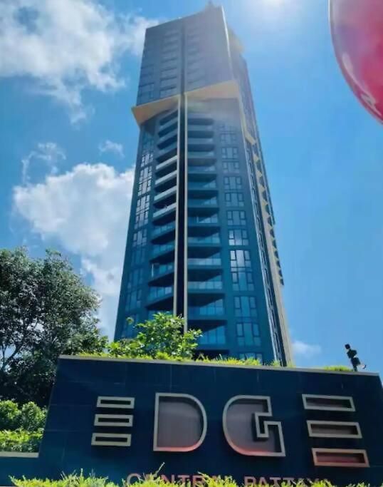 อพาร์ทเม้น The Edge Seaview Pattaya