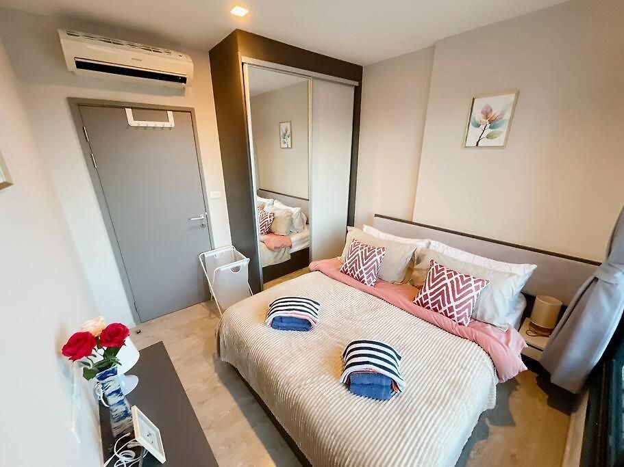 Base Long Balcony King-bed With Infinity Pool อพาร์ทเม้น